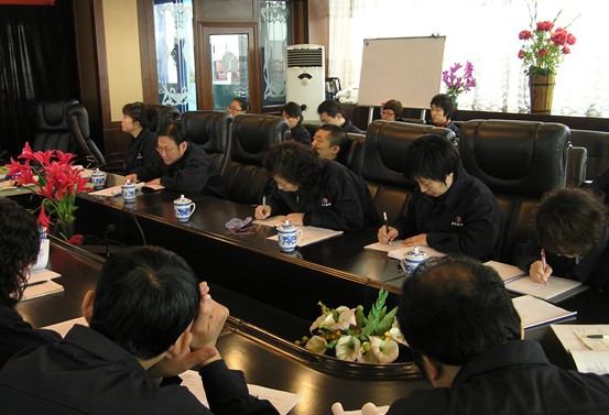 部分參加培訓員工認真聽記